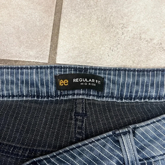 Lee regular fit mid rise shorts - Picture 6 of 7